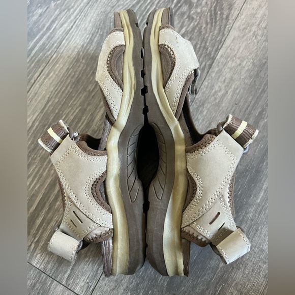 Dr. Scholl’s x Natural Sport VeIcro Sandals w Massage Gel Insoles. Size 6 - Picture 3 of 10